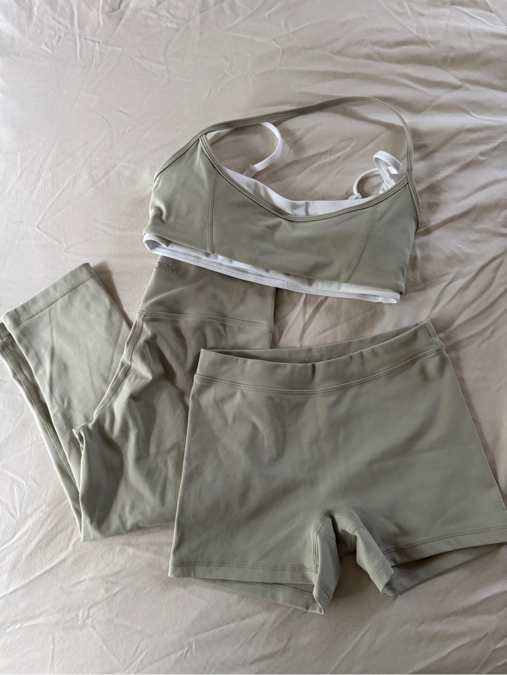FORM Olivia Jade Collab in cottage Capri / Layered Bra / Micro shorts size xs-s - Picture 2 of 5